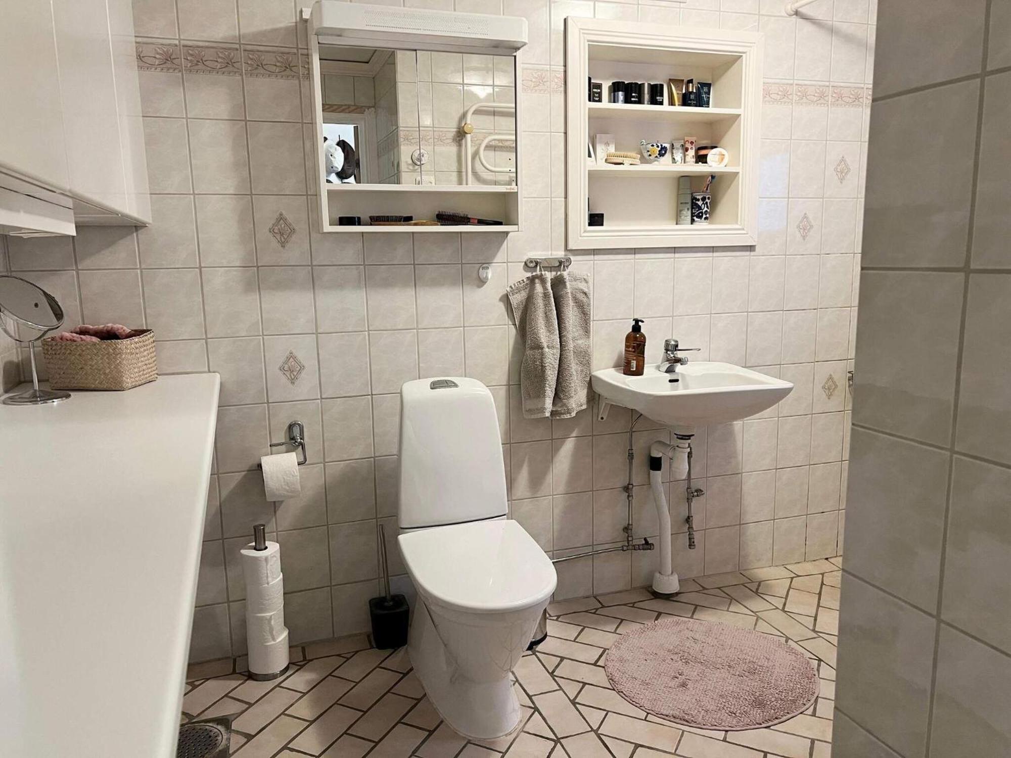 Holiday Home Ingaroe V Gronskan Bagian luar foto