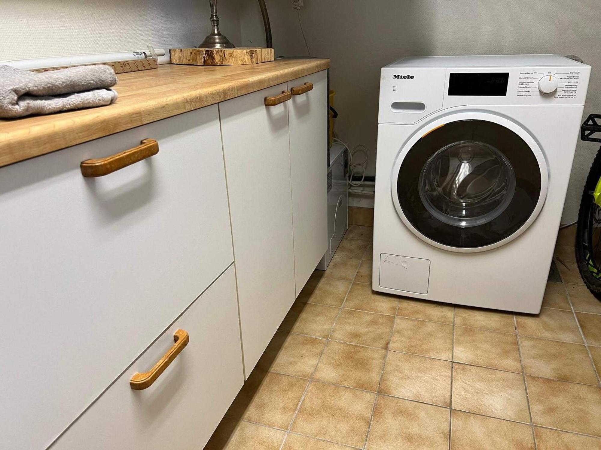 Holiday Home Ingaroe V Gronskan Bagian luar foto